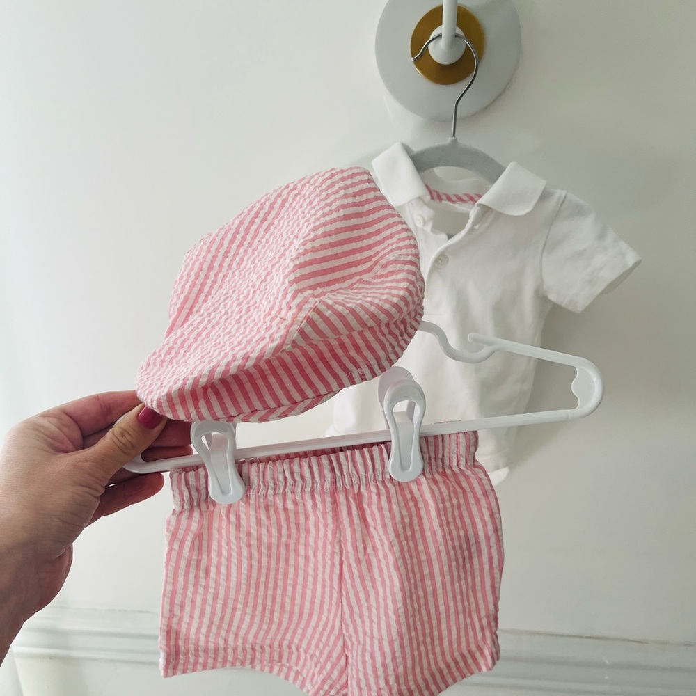 Spring seesucker infant set with the hat size 0-3 months